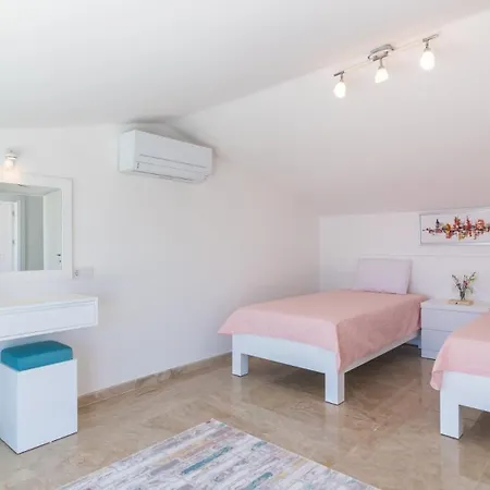 Kirec * Kalkan